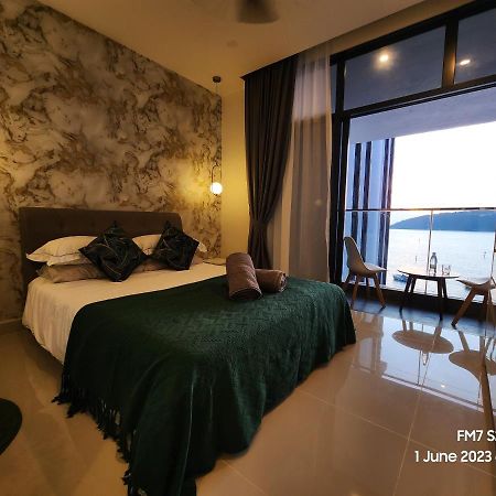 Seaview Luxury Suites At The Shore 코타키나발루 외부 사진